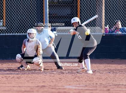 Thumbnail 1 in Lindsay @ Nocona photogallery.