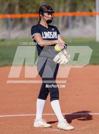 Thumbnail 3 in Lindsay @ Nocona photogallery.