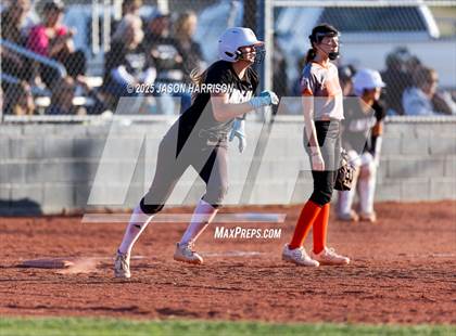 Thumbnail 2 in Lindsay @ Nocona photogallery.