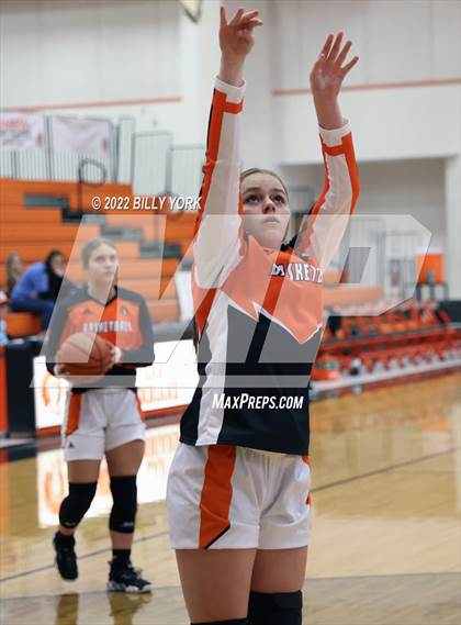 Thumbnail 2 in Grand Saline vs White Oak photogallery.