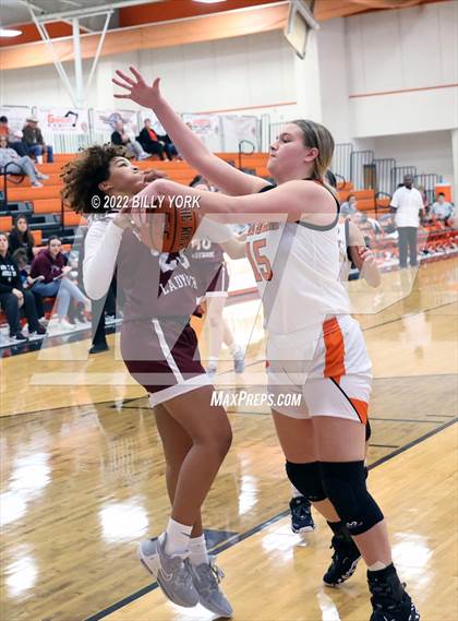 Thumbnail 3 in Grand Saline vs White Oak photogallery.