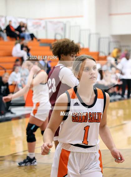 Thumbnail 2 in Grand Saline vs White Oak photogallery.