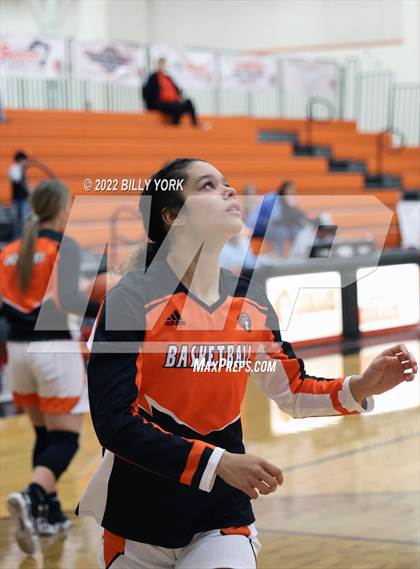 Thumbnail 3 in Grand Saline vs White Oak photogallery.