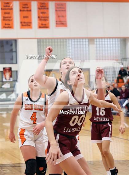 Thumbnail 2 in Grand Saline vs White Oak photogallery.