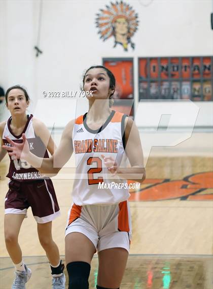 Thumbnail 1 in Grand Saline vs White Oak photogallery.