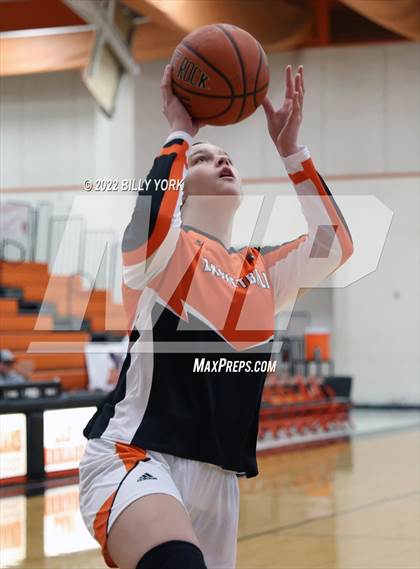 Thumbnail 3 in Grand Saline vs White Oak photogallery.