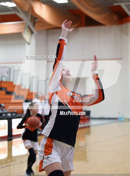 Thumbnail 1 in Grand Saline vs White Oak photogallery.