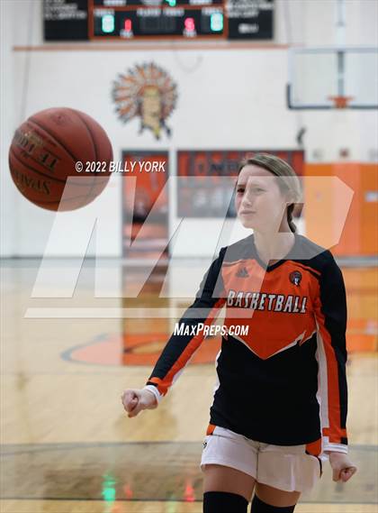 Thumbnail 2 in Grand Saline vs White Oak photogallery.
