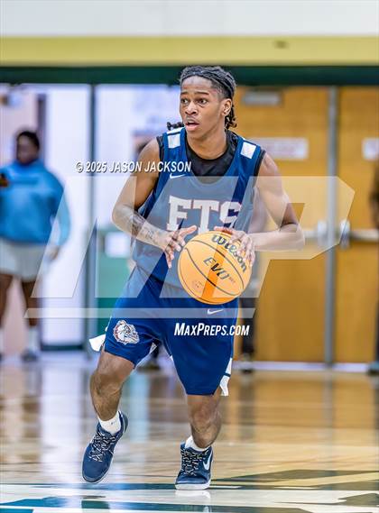 Thumbnail 2 in JV: Terry Sanford @ Pinecrest photogallery.