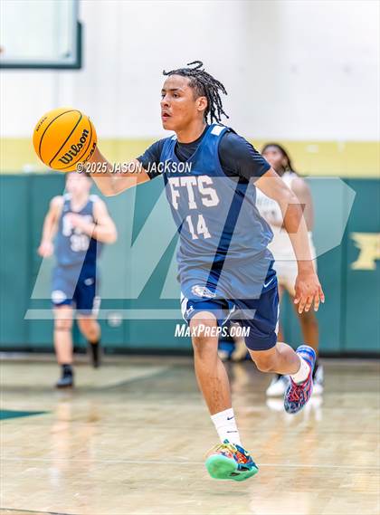 Thumbnail 2 in JV: Terry Sanford @ Pinecrest photogallery.