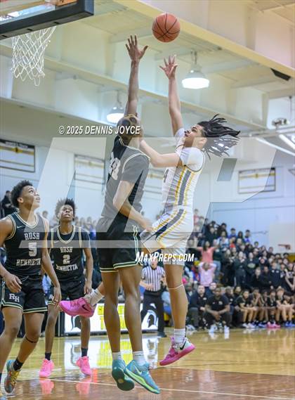 Thumbnail 3 in Rush-Henrietta @ Greece Athena photogallery.