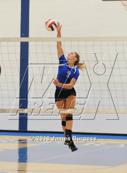 Thumbnail 3 in Girls Prep vs Lookout Valley photogallery.