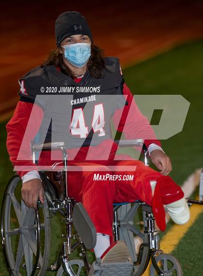 Thumbnail 2 in Parkway West @ Chaminade (MSHSAA Class 5 Final) photogallery.