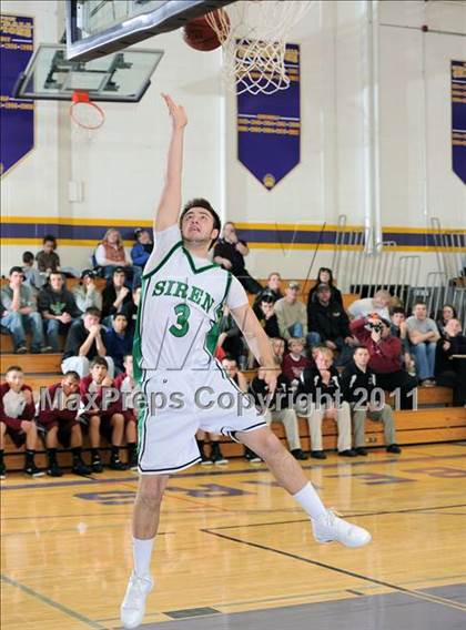 Thumbnail 3 in Siren vs Spring Valley (Clayton Holiday Tournament) photogallery.