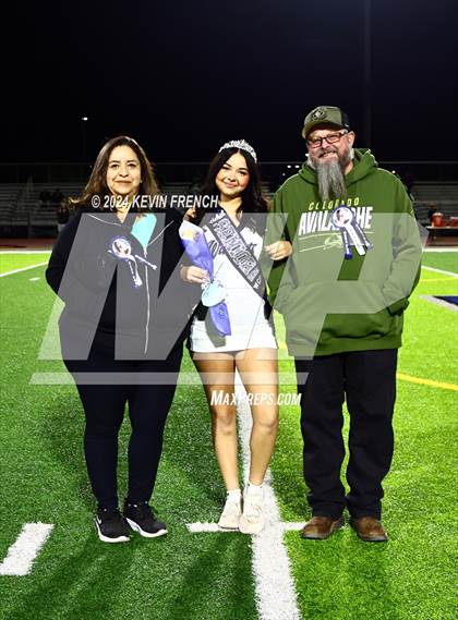 Thumbnail 2 in Willow Canyon (Senior Night) photogallery.