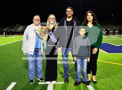 Thumbnail 1 in Willow Canyon (Senior Night) photogallery.