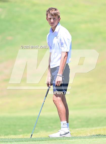 Thumbnail 1 in AIA Division III Championship photogallery.