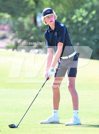 Thumbnail 2 in AIA Division III Championship photogallery.