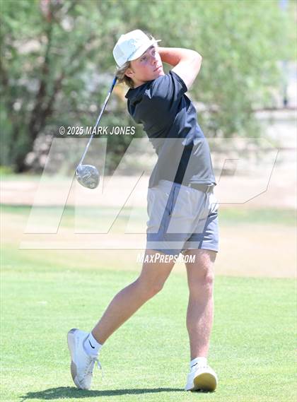 Thumbnail 2 in AIA Division III Championship photogallery.