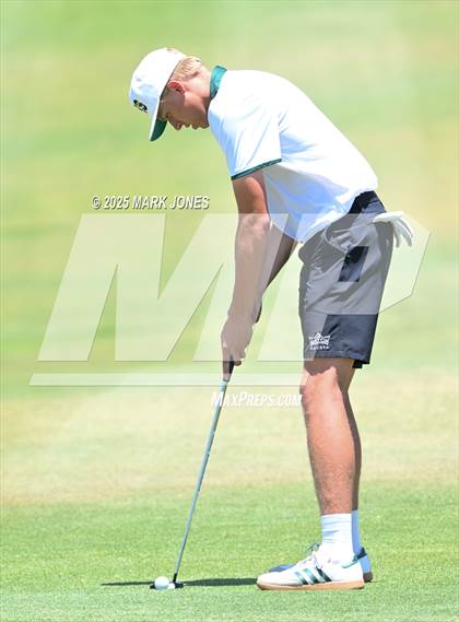 Thumbnail 1 in AIA Division III Championship photogallery.
