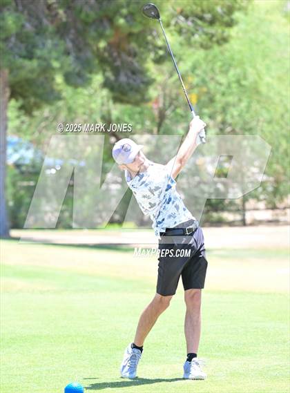 Thumbnail 3 in AIA Division III Championship photogallery.