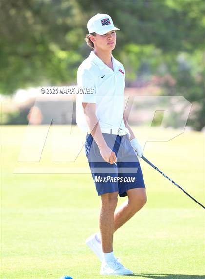 Thumbnail 1 in AIA Division III Championship photogallery.