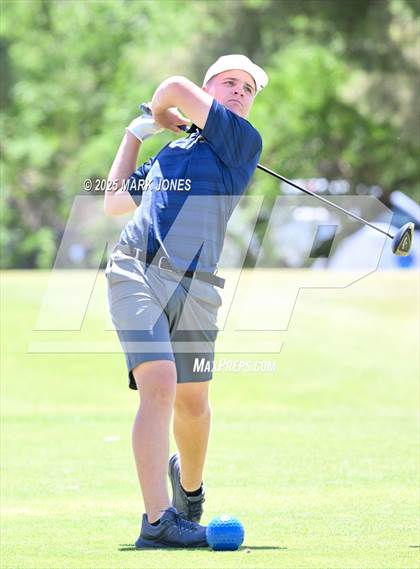 Thumbnail 2 in AIA Division III Championship photogallery.
