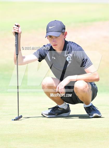 Thumbnail 2 in AIA Division III Championship photogallery.