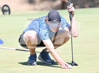 Thumbnail 2 in AIA Division III Championship photogallery.