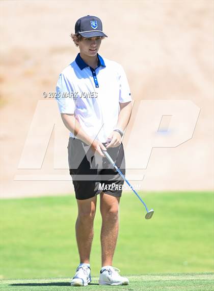 Thumbnail 3 in AIA Division III Championship photogallery.