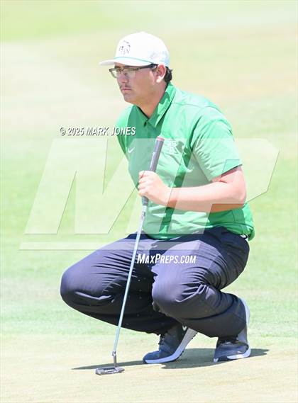 Thumbnail 2 in AIA Division III Championship photogallery.