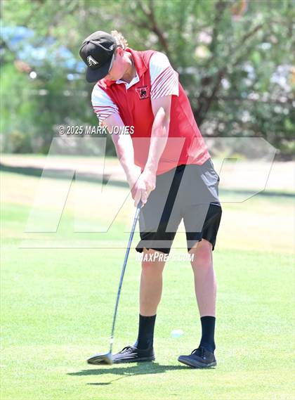 Thumbnail 3 in AIA Division III Championship photogallery.
