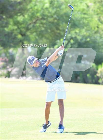 Thumbnail 2 in AIA Division III Championship photogallery.