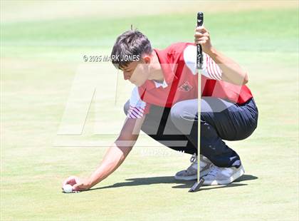 Thumbnail 2 in AIA Division III Championship photogallery.