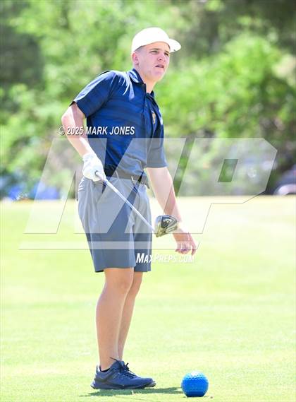 Thumbnail 2 in AIA Division III Championship photogallery.