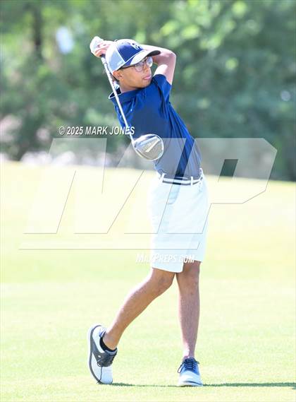 Thumbnail 3 in AIA Division III Championship photogallery.