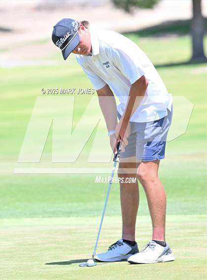 Thumbnail 1 in AIA Division III Championship photogallery.