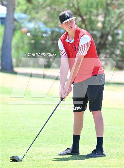 Thumbnail 2 in AIA Division III Championship photogallery.