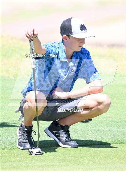 Thumbnail 2 in AIA Division III Championship photogallery.