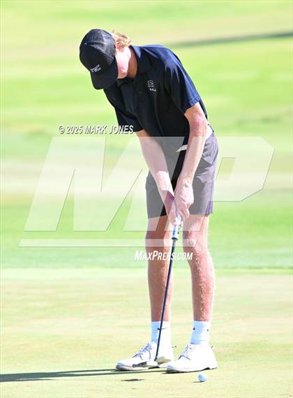 Thumbnail 1 in AIA Division III Championship photogallery.