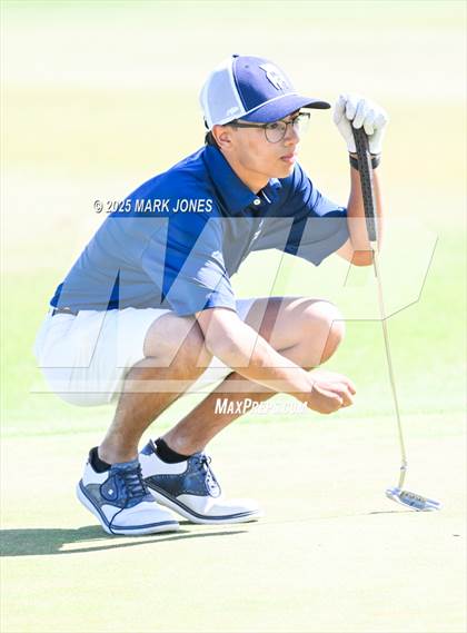 Thumbnail 3 in AIA Division III Championship photogallery.
