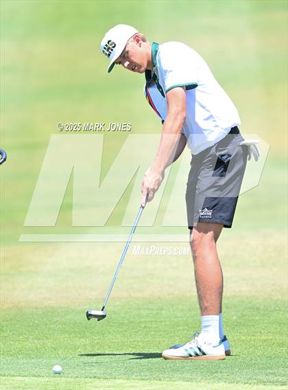 Thumbnail 2 in AIA Division III Championship photogallery.