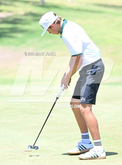 Thumbnail 1 in AIA Division III Championship photogallery.