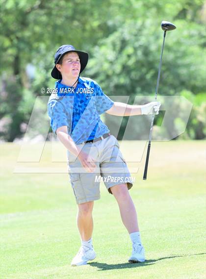 Thumbnail 1 in AIA Division III Championship photogallery.