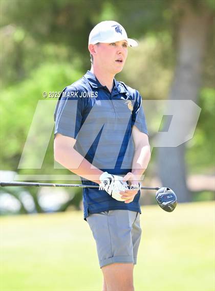 Thumbnail 3 in AIA Division III Championship photogallery.