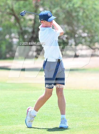 Thumbnail 1 in AIA Division III Championship photogallery.