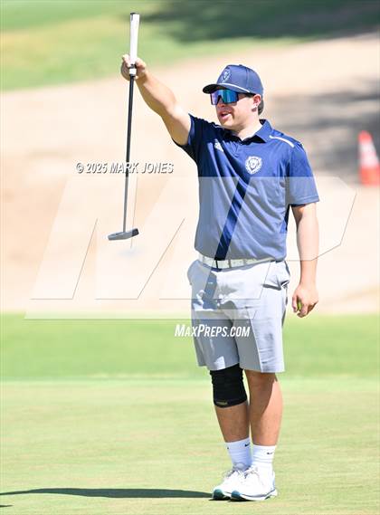 Thumbnail 2 in AIA Division III Championship photogallery.