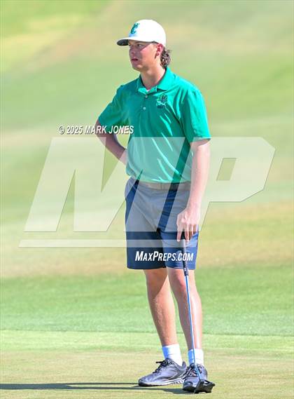 Thumbnail 2 in AIA Division III Championship photogallery.