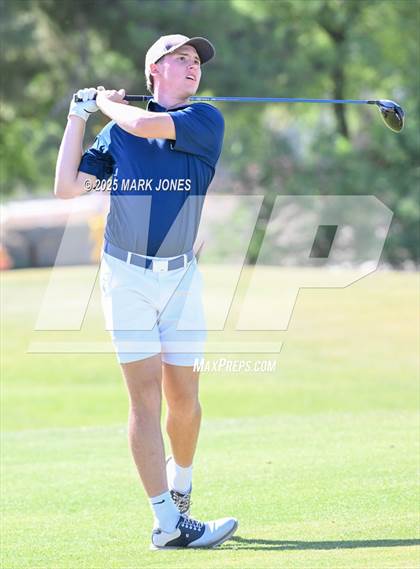 Thumbnail 3 in AIA Division III Championship photogallery.