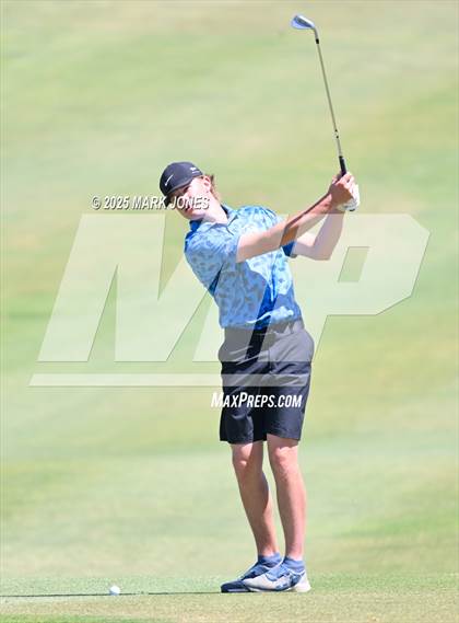 Thumbnail 3 in AIA Division III Championship photogallery.